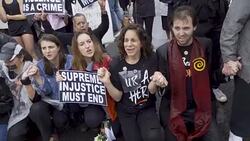 ANTI–Brett Kavanaugh – Multiple arrested for civil disobedience on day of Kavanaugh/Ford hearing Stock Footage