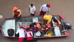 CLEAN : Hondurans are rescued from floods as thousands evacuated News Clip