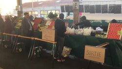 CLEAN : Montreuil market near Paris grinds to a halt amid coronavirus confinement News Clip