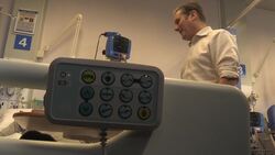 Starmer visits Cambridge hospital News Clip