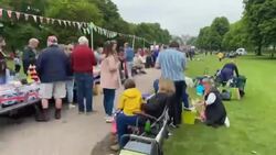 CLEAN : TIMELAPSE: Longest-ever picnic attempt for Queen Elizabeth II's Jubilee on Windsor's long walk News Clip