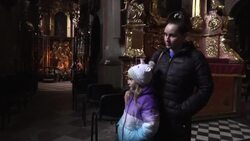 CLEAN : In a Ukranian church, prayers for peace and donations for war News Clip