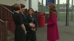 Kate visits school News Clip
