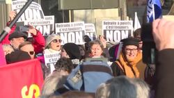CLEAN : French sewer workers rally against pension reform backed by far-left leader News Clip