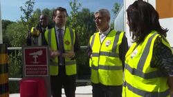 CLEAN : London's double-decker fleet gets 20 hydrogen buses News Clip