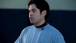 How to Do the Return-a-Smash Trick Shot in Badminton Instructional Video