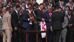 VP Vance fumbles trophy while celebrating Ohio State at the White House News Clip