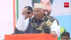 “Andar se sab ko...” Congress chief Mallikarjun Kharge slams BJP over CM Nitish joining NDA News Clip