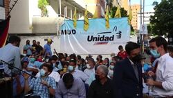 VOICED : Fracturada oposición venezolana da tardío paso hacia la unidad News Clip