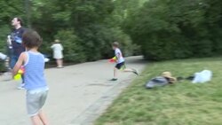 CLEAN : In Paris, temperatures hit 37 degrees celsius News Clip