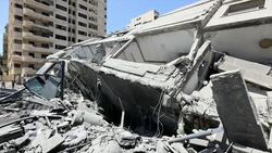 Aftermath following airstrikes in Gaza News Clip