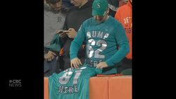 #TheMoment Cal Raleigh made this fan’s 'Dump 61 Here' wish come true News Clip