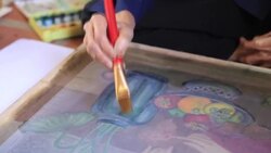 CLEAN : Octogenarian Vietnamese artist gets first solo exhibit News Clip