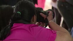 VOICED : Mexico: padres critican la investigacion de los 43 desaparecidos News Clip