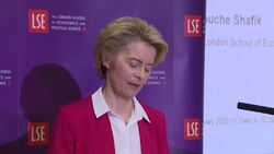 EC chief: UK must compromise for trade deal Instructional Video