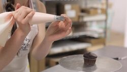 How to Pipe Frosting to Look like a Rose Petal Instructional Video