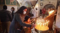 CLEAN : Israelis grounded by Omicron give Nazareth a Christmas boost News Clip