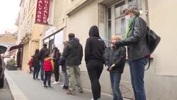 CLEAN : Could saliva swabs ease pressure on France's swamped virus testing facilities? News Clip