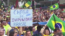 CLEAN : Thousands protest in Sao Paulo against Lula's release News Clip