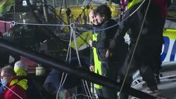 CLEAN : Vendee hero Le Cam welcomed by Escoffier upon arrival News Clip