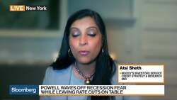 Moody's Sheth Sees No U.S. Recession But Says Chances Are Rising News Clip