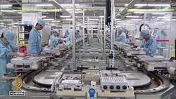 China's economic growth slowed at end of last year News Clip