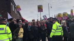 Anti-Tommy Robinson protesters attempt to stop campaign van in Bootle News Clip