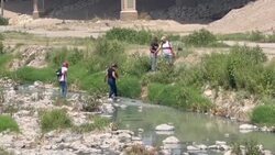 CLEAN : Venezuelans cross Mexico-US border in hope of attaining asylum News Clip