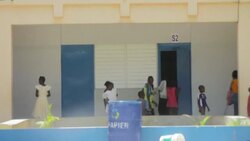 VOICED : Los niños de Haití salvados de la violencia pandillera tienen un futuro incierto News Clip