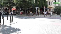 Easy German: Berlin Neighborhoods: Kastanienallee Instructional Video