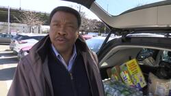 Shoppers in New York stock up amid virus fears Instructional Video