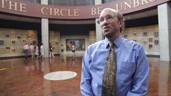 The country music hall of fame in Nashvile, Tennesee Instructional Video