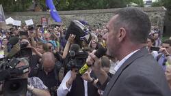 Thousands march over UK parliament suspension Instructional Video