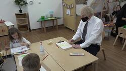 Boris Johnson ponders origin of kiwi fruit on nursery visit News Clip