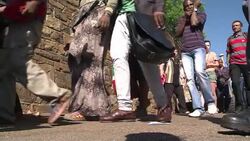 CLEAN : Mandela lying in state: police stop the qu News Clip