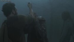 'Walking Dead' Mid-Season Finale: The Shocking Death of Jesus & More | THR News News Clip