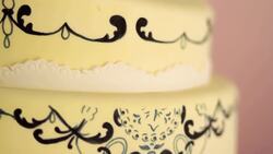 How to Decorate a Cake with Amanda Oakleaf Instructional Video