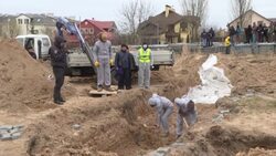 CLEAN : ICC chief prosecutor visits the town of Bucha News Clip
