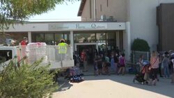 CLEAN : 1,000 people spend night in gymnasium after violent forest fires in France's south News Clip