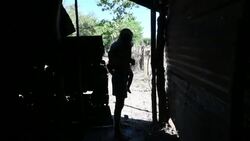 CLEAN : Hondurans flee from poverty but find death in migrant caravan News Clip