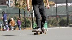 How to Do a No Comply Bigspin on a Skateboard Instructional Video