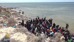 Tunisia border: Refugees stranded in desperate conditions News Clip