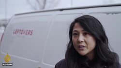 COVID-19: Canadians volunteer to help those in need News Clip