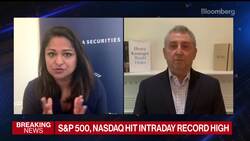Golub and Subramanian Clash Over Stock Picks and Inflation Bets News Clip