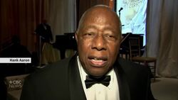 Hank Aaron, home run king who fought racism, dies at 86 News Clip