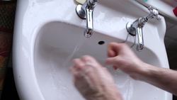 NHS self isolation advice News Clip