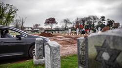 Cemetery races to keep up as New York deaths mount Instructional Video