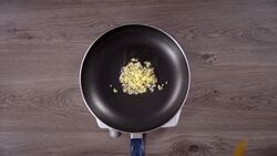 Short - Fried couscous with vegetables and paprika Instructional Video