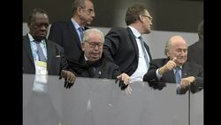 CLEAN : FILE: Football: Argentine football chief Grondona dies News Clip