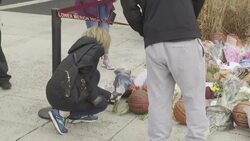 CLEAN : Kobe Bryant fans pay tribute at NBA star's former high school in Pennsylvania News Clip